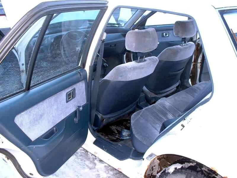 Toms 1991 4 doorr civic project 010.jpg